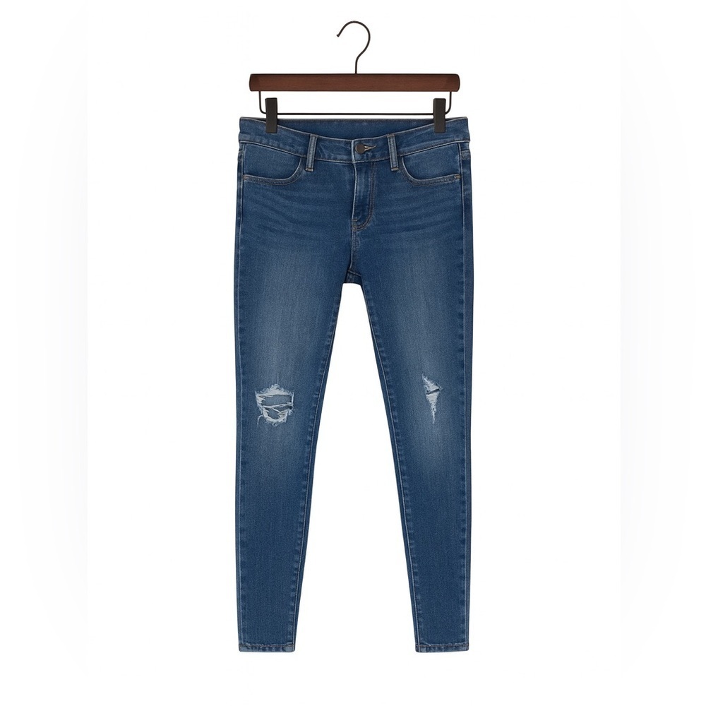 Articles of Society size 25 ripped skinny jeans with frayed bottoms.